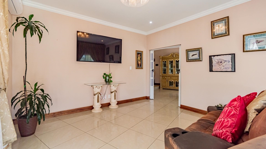5 Bedroom Property for Sale in Eye of Africa Gauteng