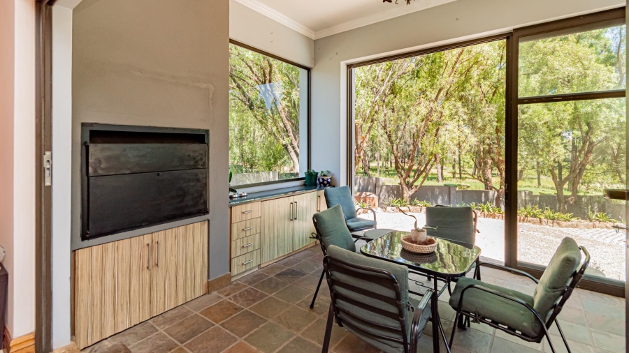 5 Bedroom Property for Sale in Eye of Africa Gauteng