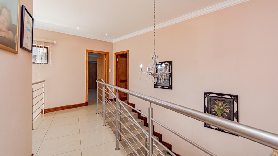 5 Bedroom Property for Sale in Eye of Africa Gauteng