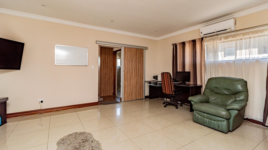 5 Bedroom Property for Sale in Eye of Africa Gauteng