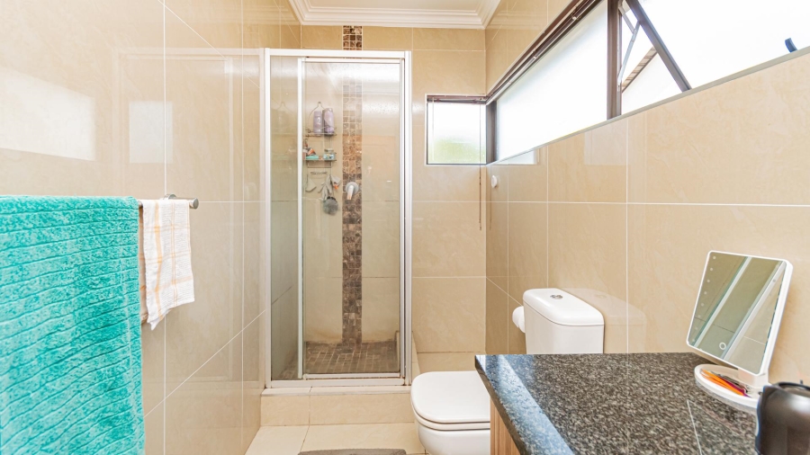 5 Bedroom Property for Sale in Eye of Africa Gauteng