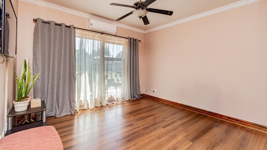 5 Bedroom Property for Sale in Eye of Africa Gauteng