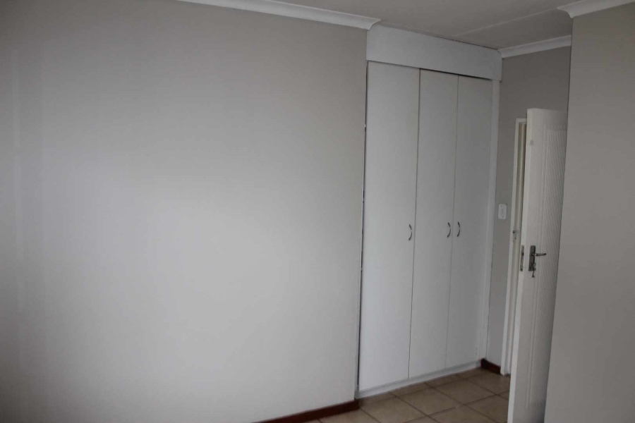 To Let 2 Bedroom Property for Rent in Annlin Gauteng