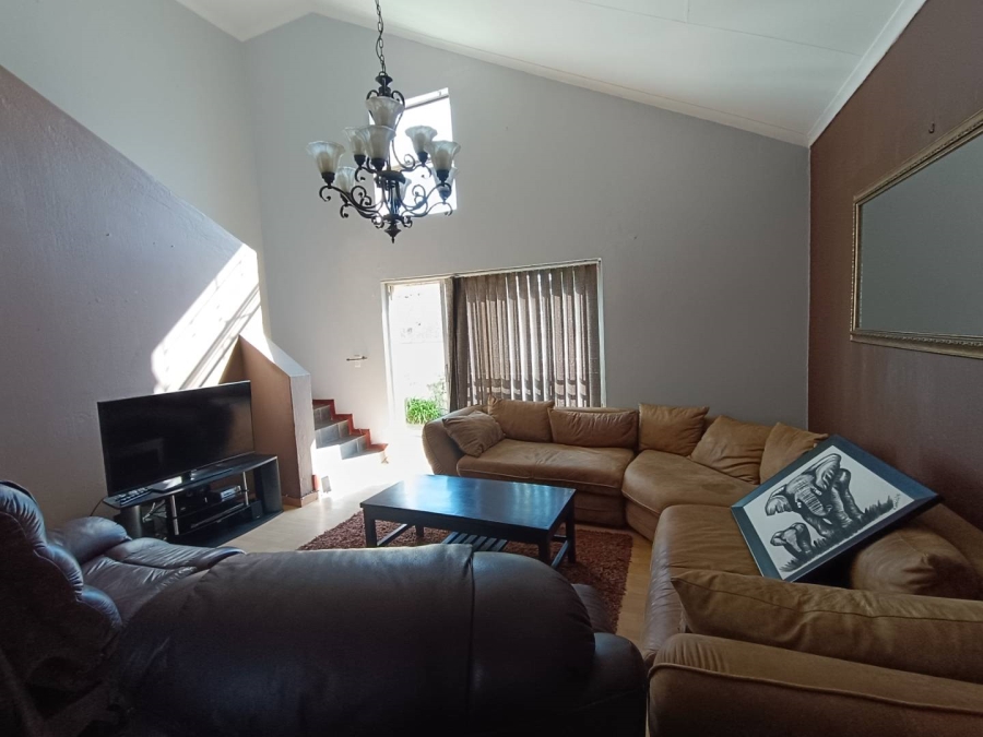 3 Bedroom Property for Sale in Heuwelsig Estate Gauteng