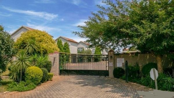 3 Bedroom Property for Sale in Heuwelsig Estate Gauteng
