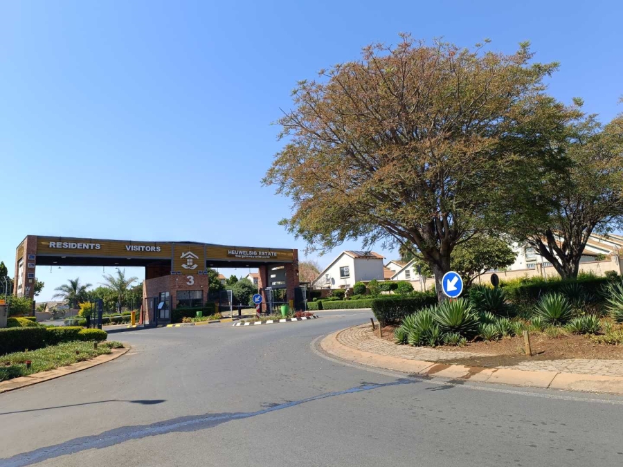 3 Bedroom Property for Sale in Heuwelsig Estate Gauteng