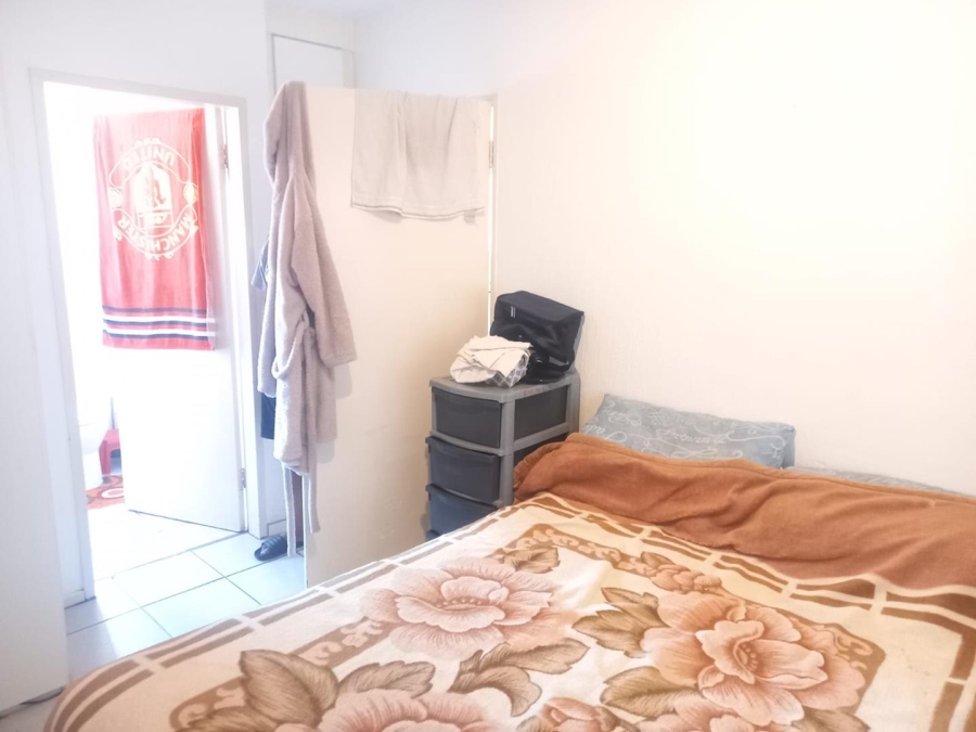 1 Bedroom Property for Sale in Weltevreden Park Gauteng