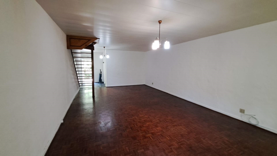 To Let 2 Bedroom Property for Rent in Windsor East Gauteng