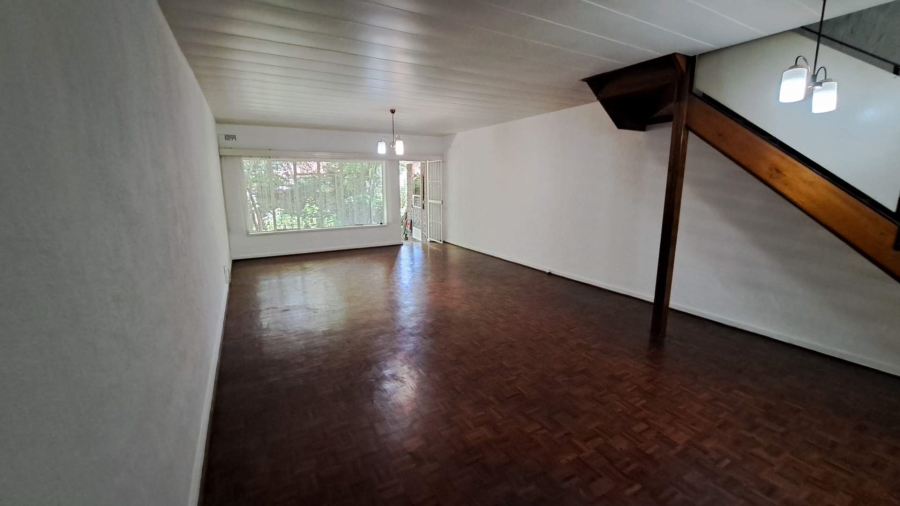 To Let 2 Bedroom Property for Rent in Windsor East Gauteng