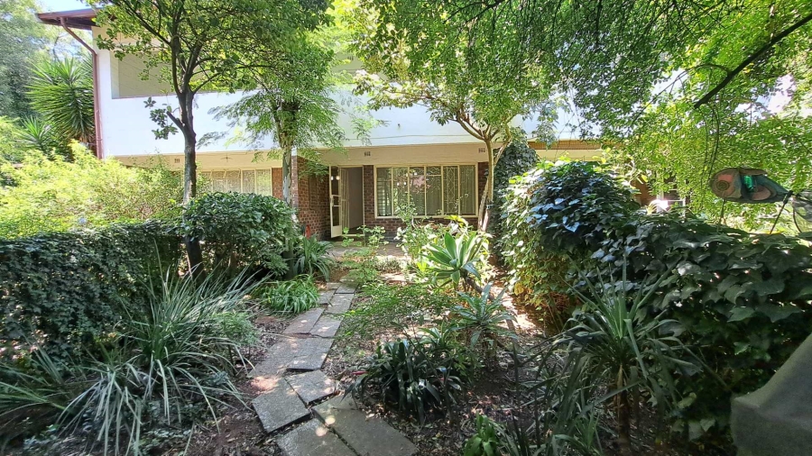 To Let 2 Bedroom Property for Rent in Windsor East Gauteng