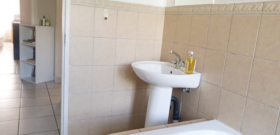 2 Bedroom Property for Sale in Sundowner Gauteng