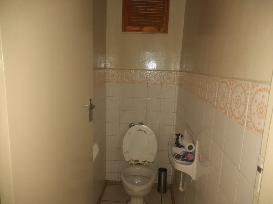 2 Bedroom Property for Sale in Yeoville Gauteng