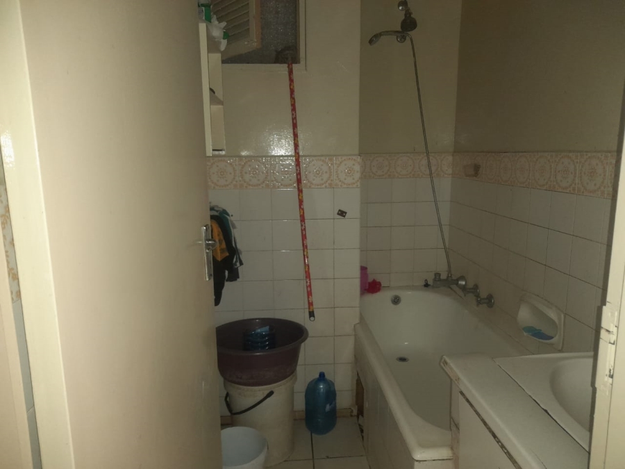 2 Bedroom Property for Sale in Yeoville Gauteng