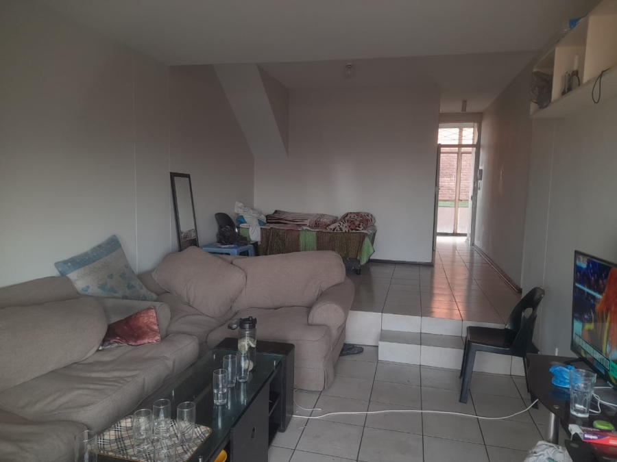 2 Bedroom Property for Sale in Yeoville Gauteng