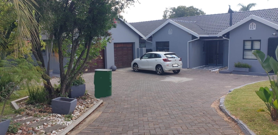 3 Bedroom Property for Sale in Rooihuiskraal Gauteng