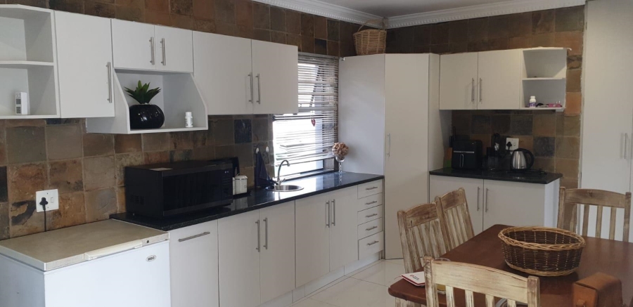 3 Bedroom Property for Sale in Rooihuiskraal Gauteng