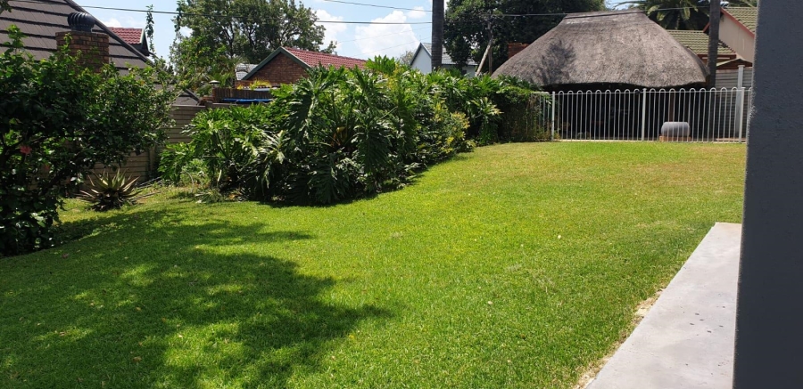 3 Bedroom Property for Sale in Rooihuiskraal Gauteng