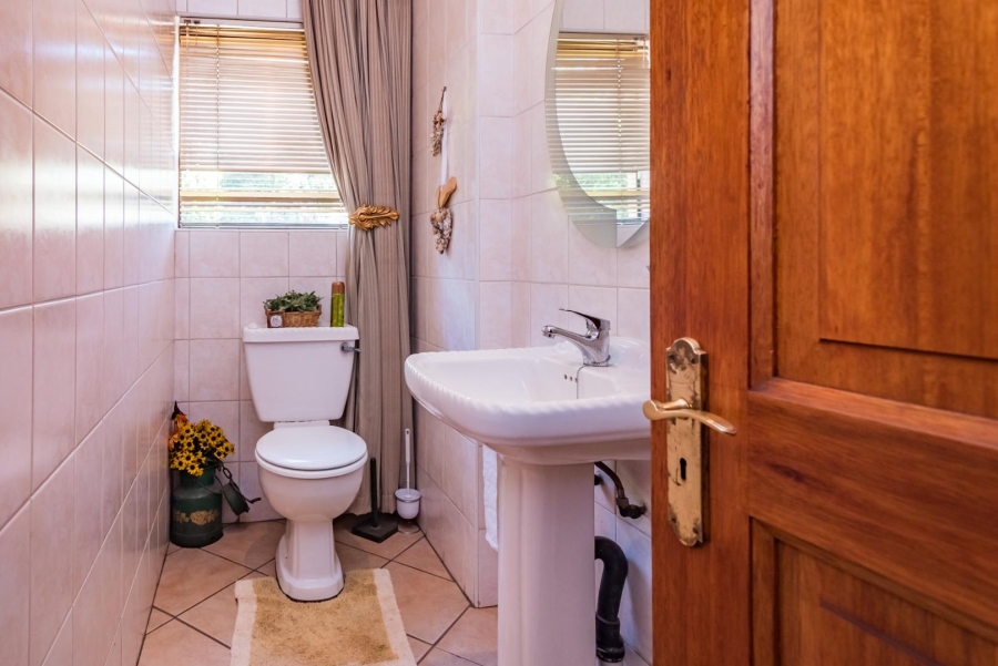 4 Bedroom Property for Sale in Ruimsig Gauteng