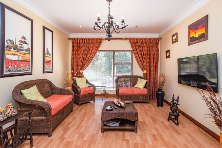 4 Bedroom Property for Sale in Ruimsig Gauteng