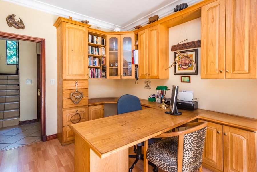 4 Bedroom Property for Sale in Ruimsig Gauteng