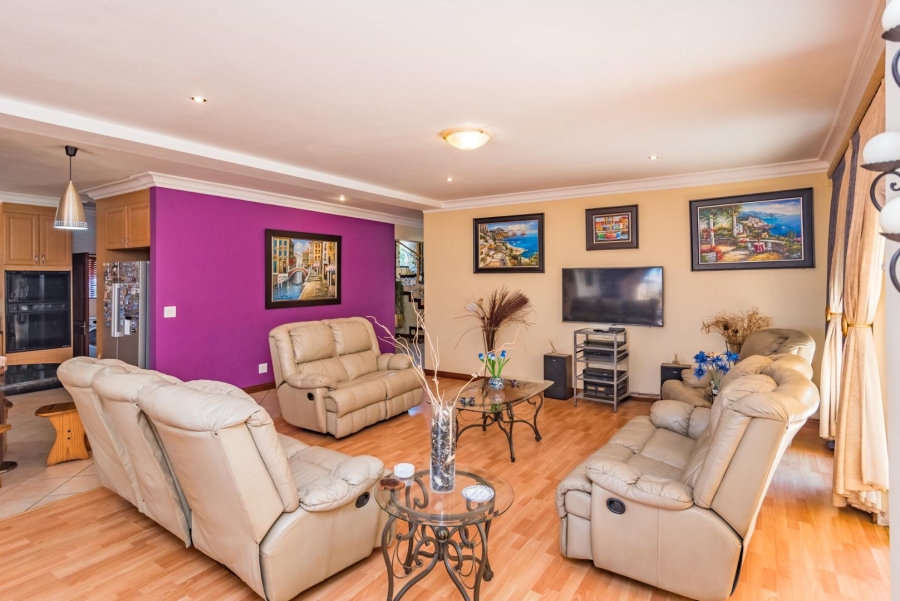 4 Bedroom Property for Sale in Ruimsig Gauteng