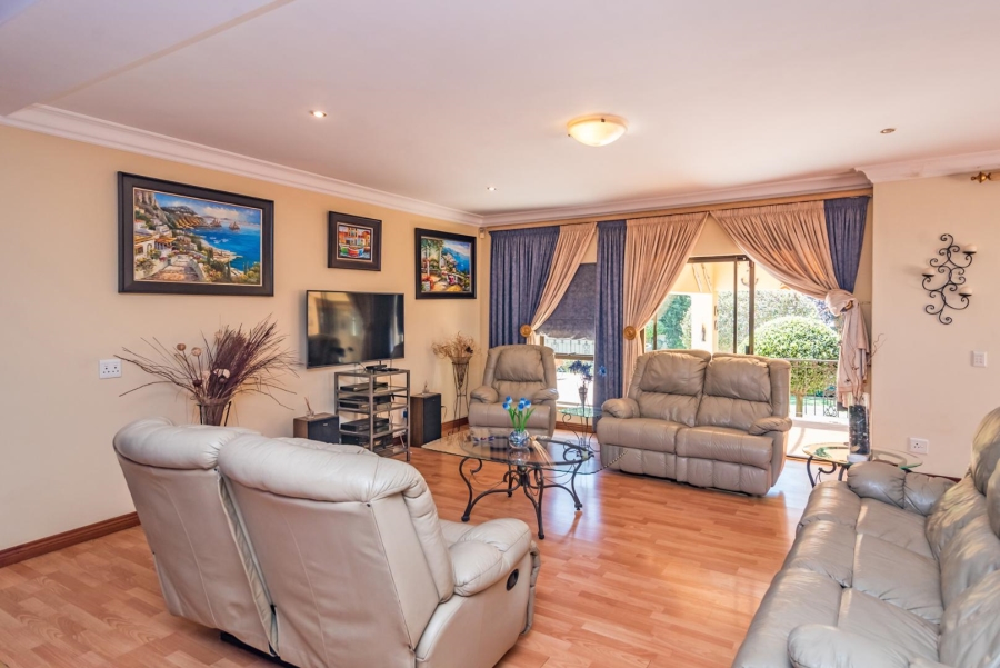 4 Bedroom Property for Sale in Ruimsig Gauteng