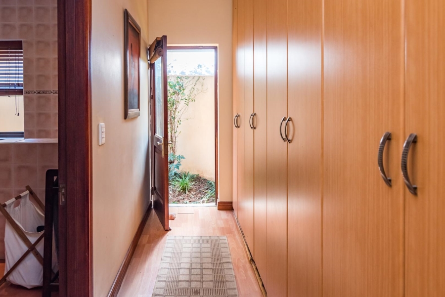 4 Bedroom Property for Sale in Ruimsig Gauteng