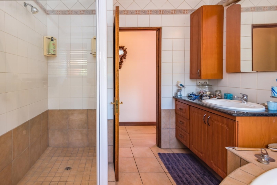 4 Bedroom Property for Sale in Ruimsig Gauteng