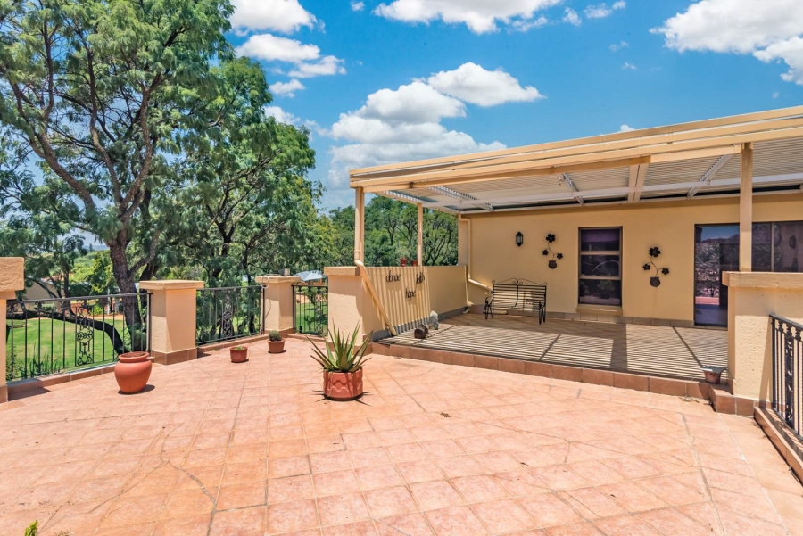 4 Bedroom Property for Sale in Ruimsig Gauteng