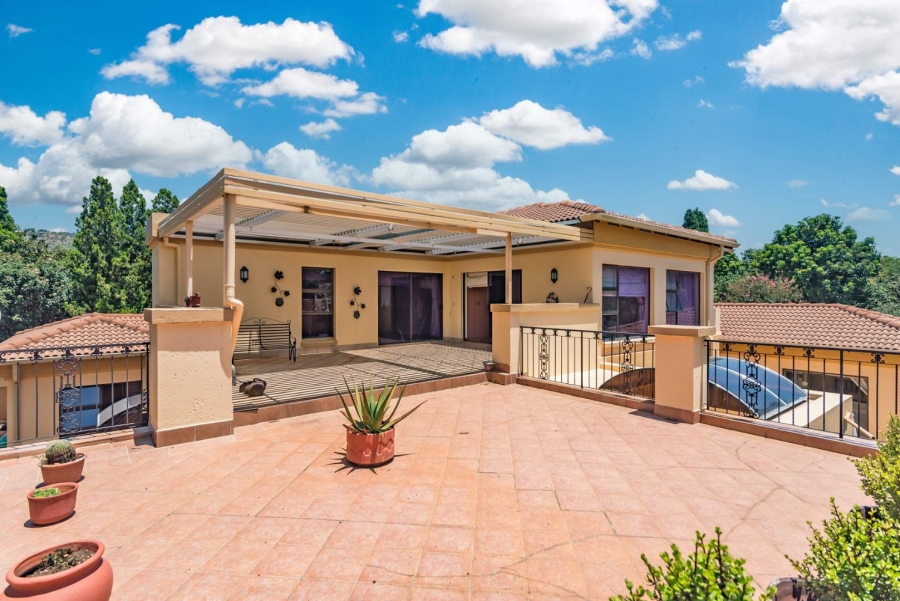 4 Bedroom Property for Sale in Ruimsig Gauteng