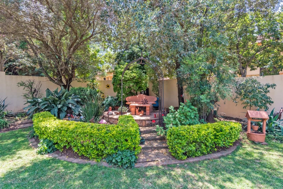 4 Bedroom Property for Sale in Ruimsig Gauteng