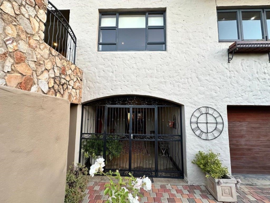 4 Bedroom Property for Sale in Murrayfield Gauteng