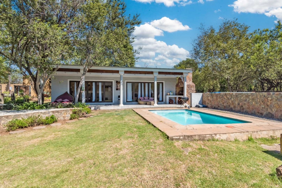 11 Bedroom Property for Sale in Hekpoort Gauteng