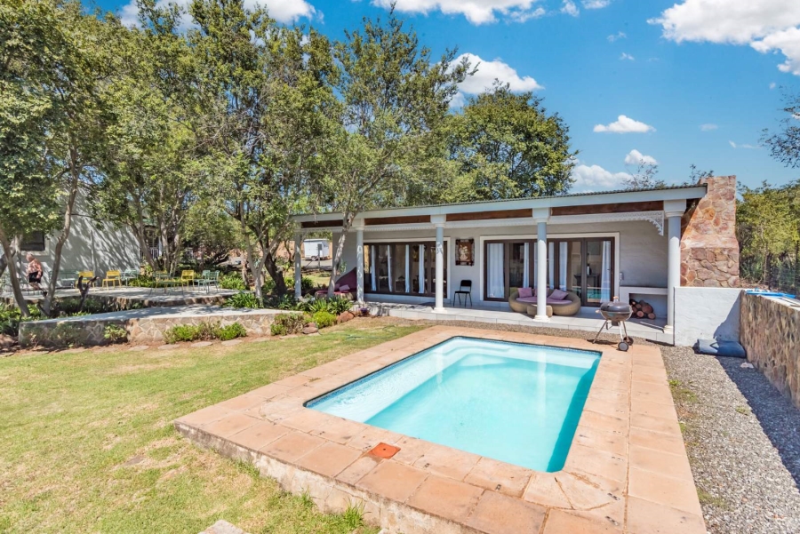 11 Bedroom Property for Sale in Hekpoort Gauteng