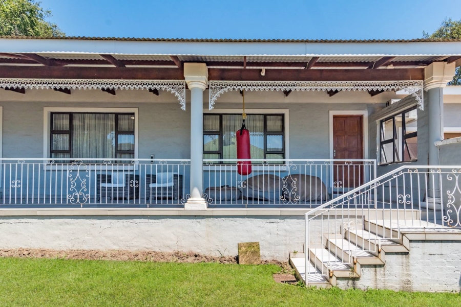 11 Bedroom Property for Sale in Hekpoort Gauteng