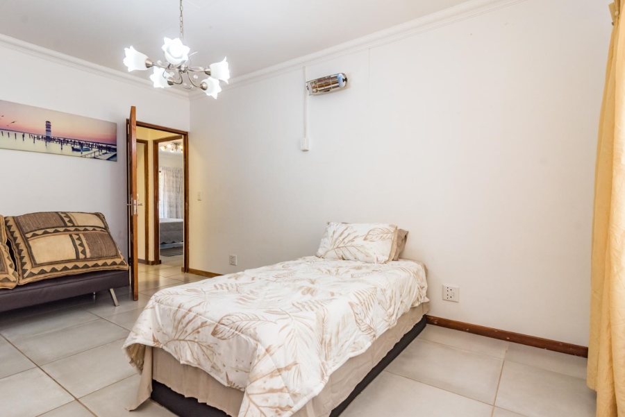 11 Bedroom Property for Sale in Hekpoort Gauteng