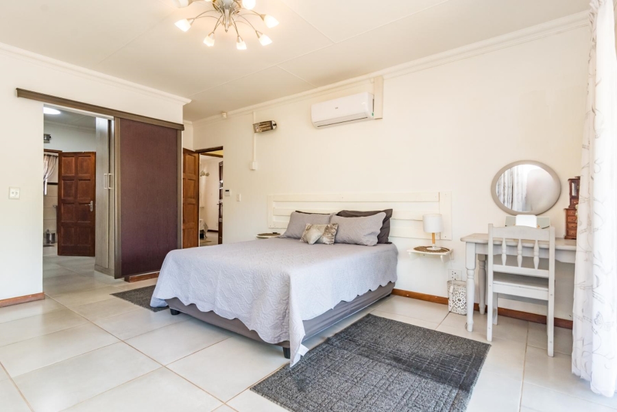 11 Bedroom Property for Sale in Hekpoort Gauteng