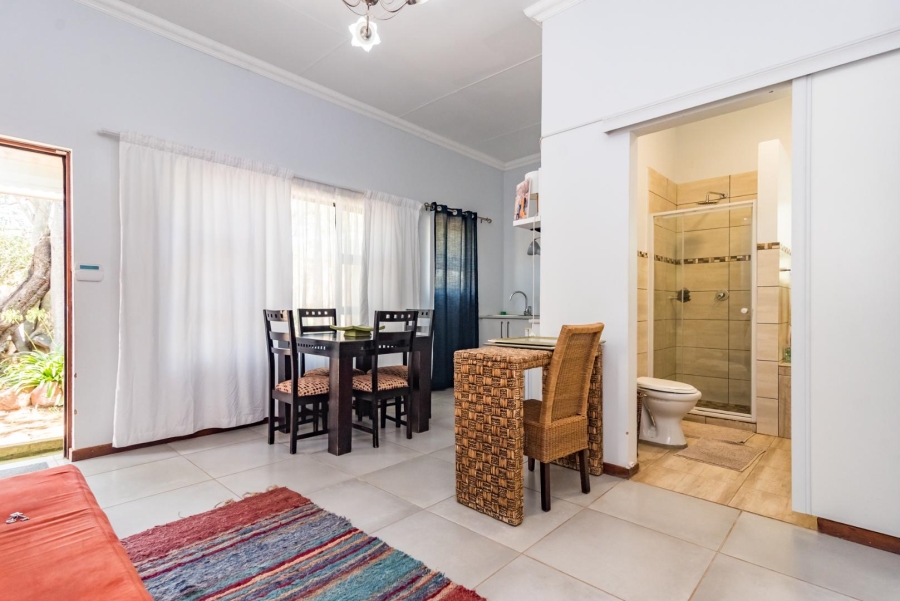 11 Bedroom Property for Sale in Hekpoort Gauteng