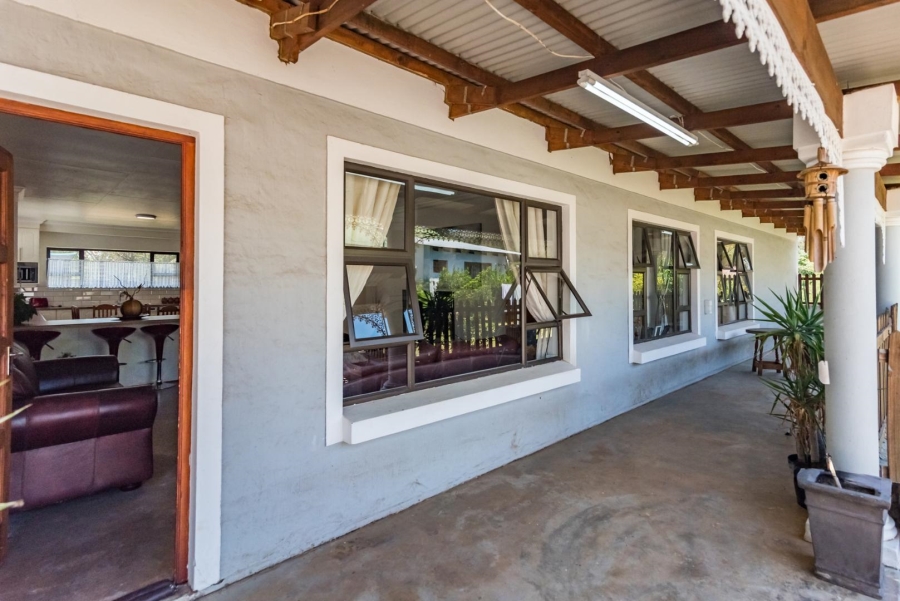 11 Bedroom Property for Sale in Hekpoort Gauteng