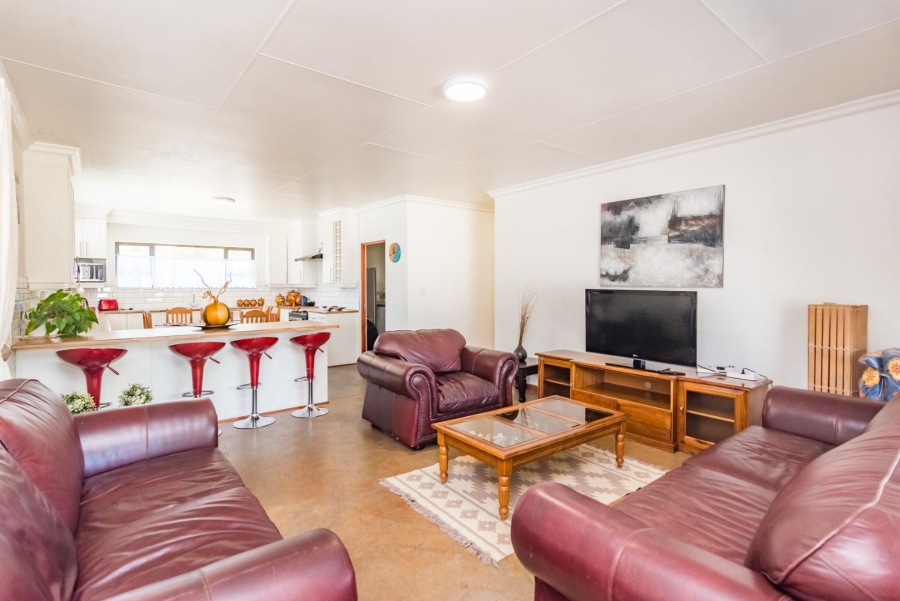 11 Bedroom Property for Sale in Hekpoort Gauteng