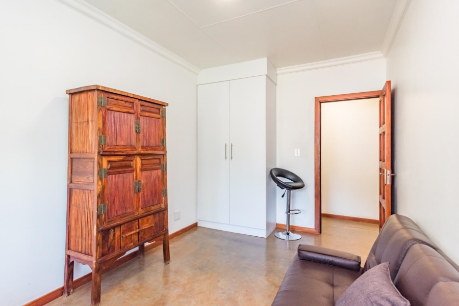 11 Bedroom Property for Sale in Hekpoort Gauteng