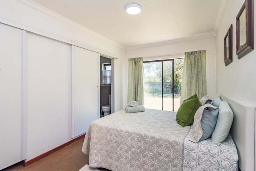 11 Bedroom Property for Sale in Hekpoort Gauteng