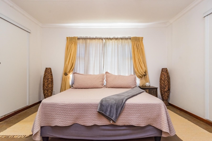 11 Bedroom Property for Sale in Hekpoort Gauteng