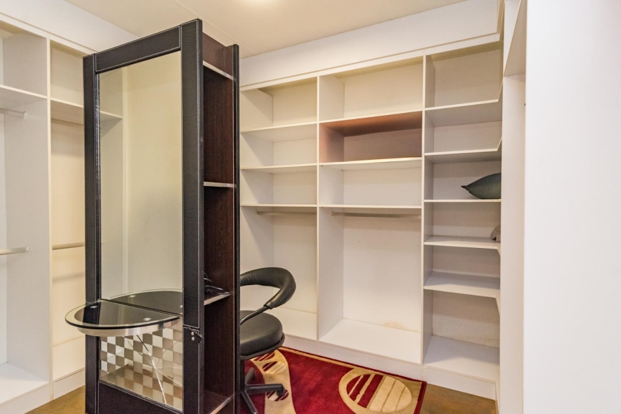 11 Bedroom Property for Sale in Hekpoort Gauteng