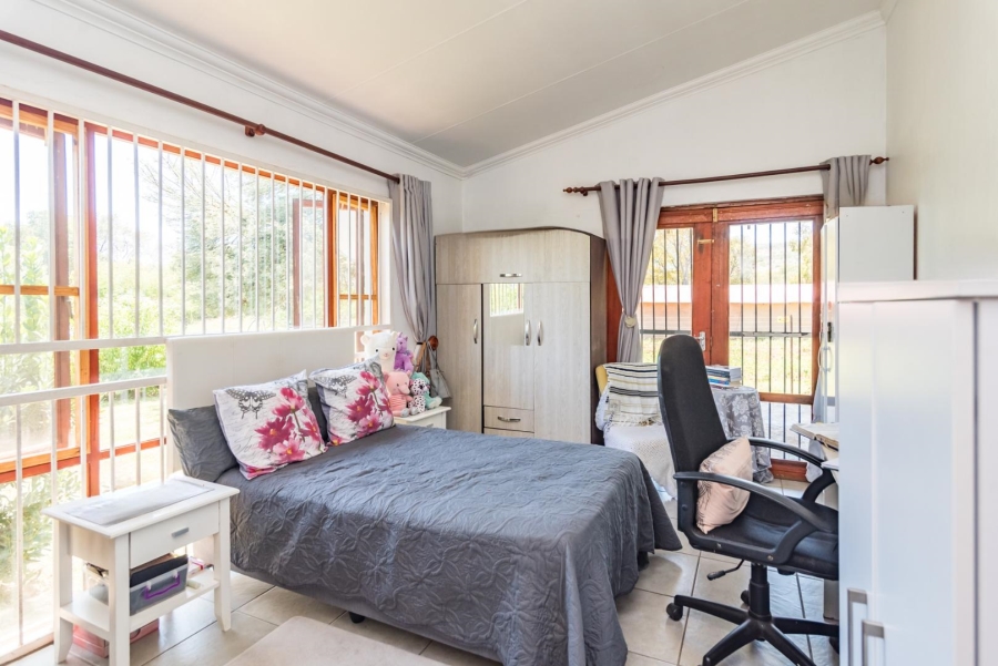 11 Bedroom Property for Sale in Hekpoort Gauteng