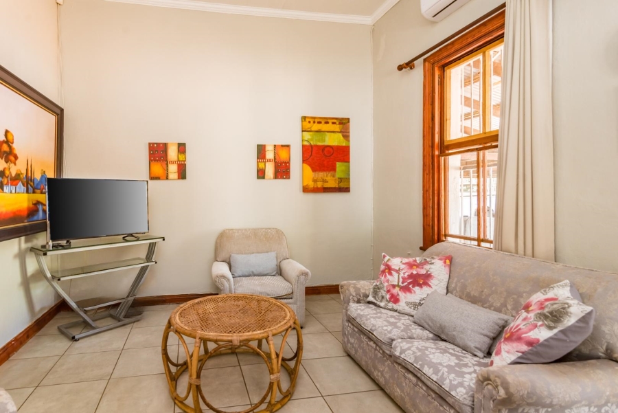 11 Bedroom Property for Sale in Hekpoort Gauteng