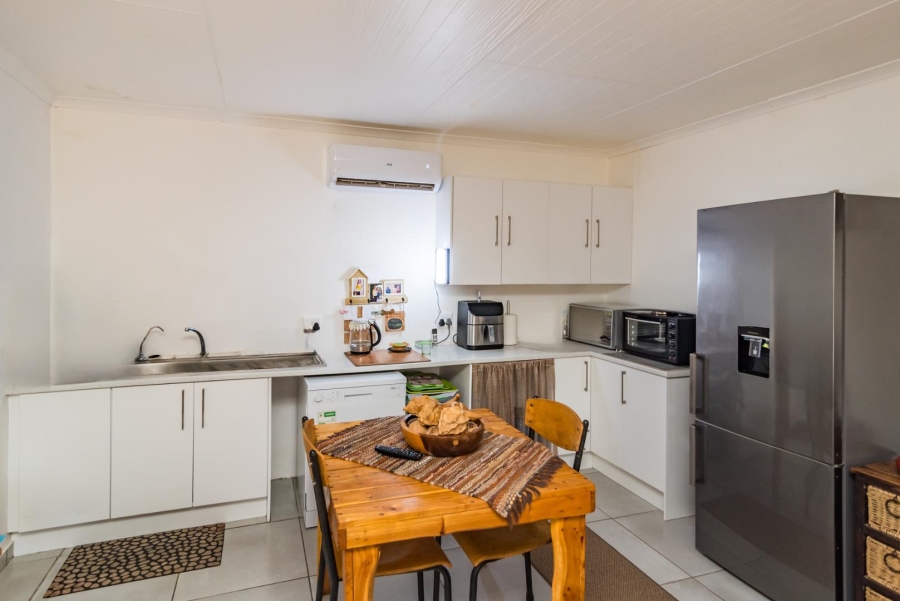 11 Bedroom Property for Sale in Hekpoort Gauteng