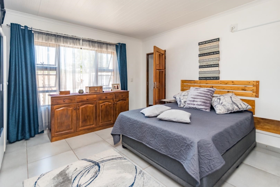 11 Bedroom Property for Sale in Hekpoort Gauteng