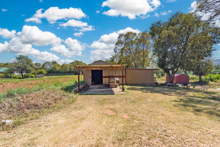 11 Bedroom Property for Sale in Hekpoort Gauteng