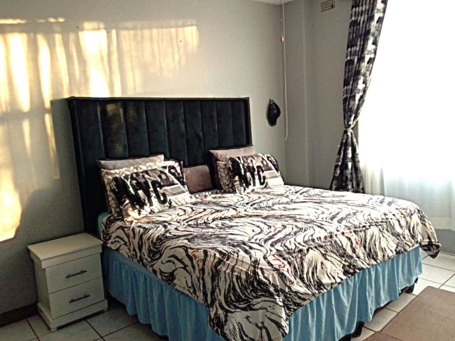 2 Bedroom Property for Sale in Symhurst Gauteng